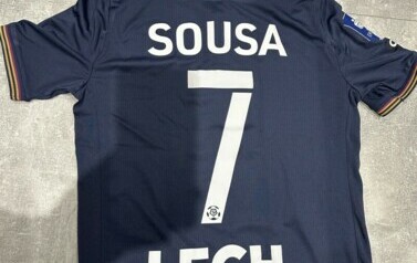 Koszulkę reprezentanta KKS LECH Poznań Afonso Sousa z podpisami zawodnik&oacute;w Lecha2_01