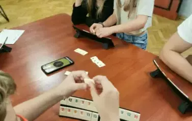020