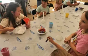100