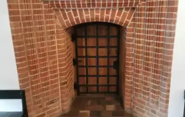 138