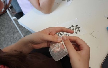 09