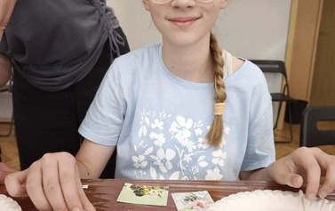 027