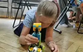 018