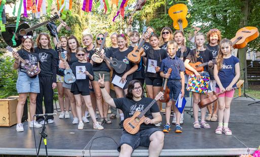 Zdjęcie do SzokArt &ndash; finał sezonu 2025/2026 - instrumentaliści: ukulele, flażolet, cajon, śpiewnik gitarowy