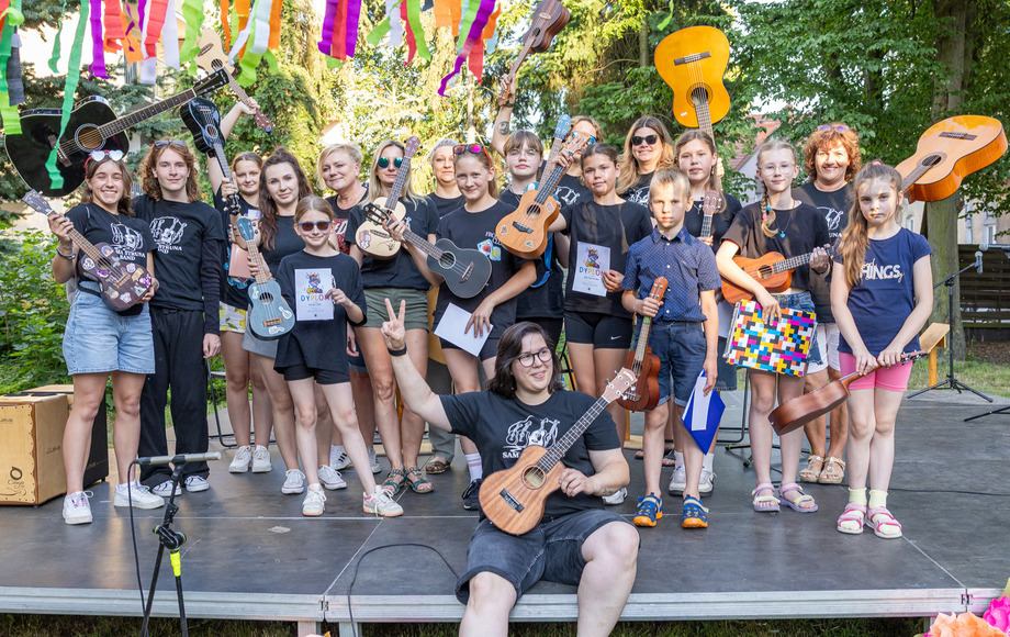SzokArt – finał sezonu 2025/2026 - instrumentaliści: ukulele, flażolet, cajon, śpiewnik gitarowy